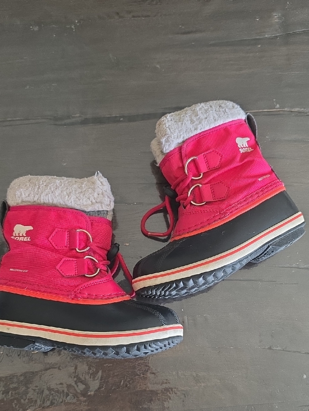 (12) Sorel Kids Hot Pink and Black Winter Boots with Faux Fur Cuff Waterproof